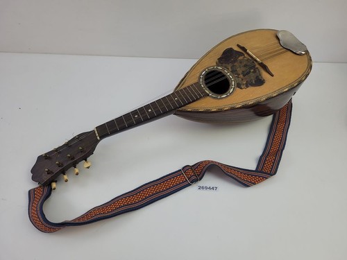 Round belly mandolin - round,