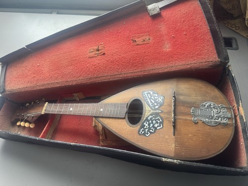 Old mandolin and case - old,
